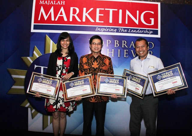 Toyota Rebut 5 Penghargaan di Ajang Top Brand Award 2016